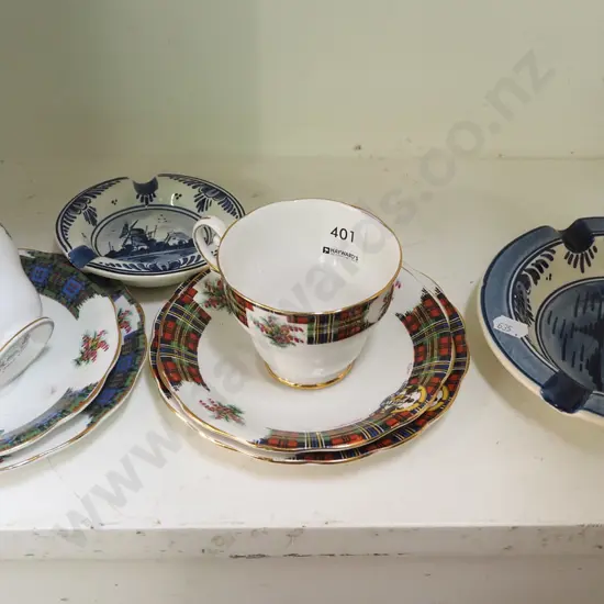 2x trios, 2x delft ashtrays