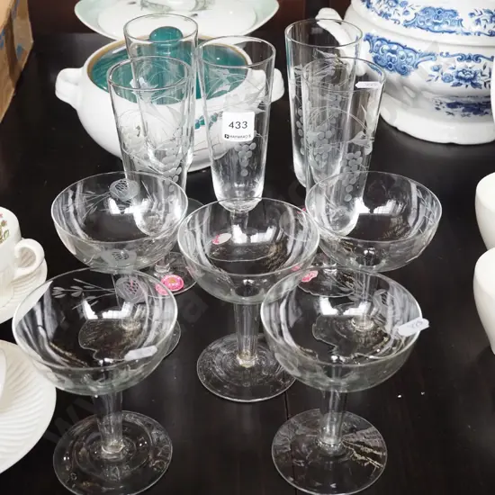 5x champagne flutes, 5x hollow stem champagne glasses