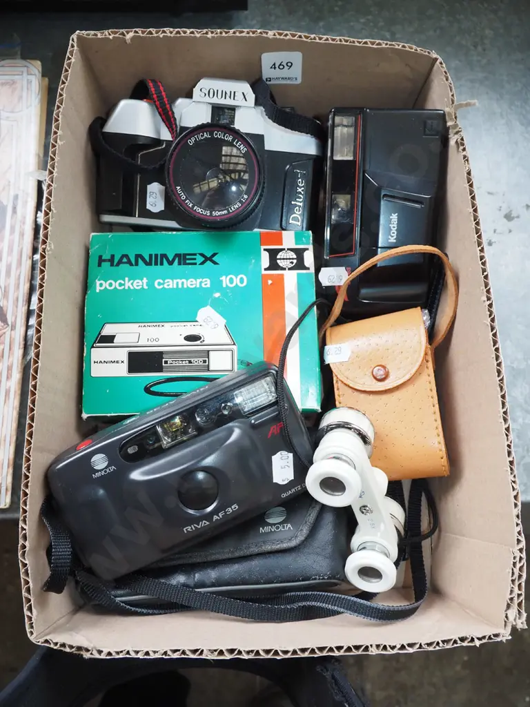 box; 35mm cameras, small pair of binoculars Image 1++