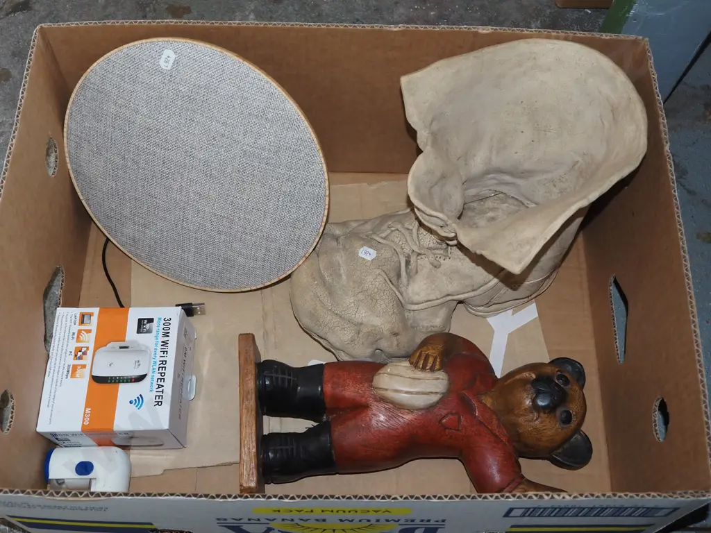 box; speaker, wi-fi repeater, boot jardiniere etc Image 1++