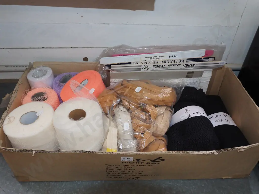 box; tulle, zips, braiding etc Image 1++