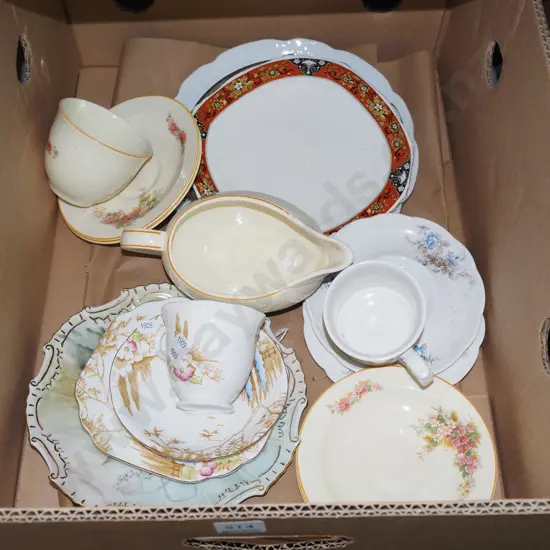 box; trios, jug, weights etc