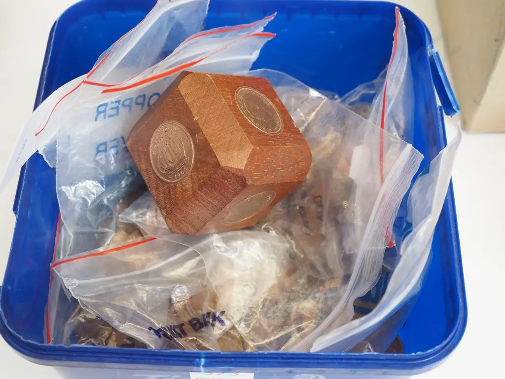 tub of coins Image 1++