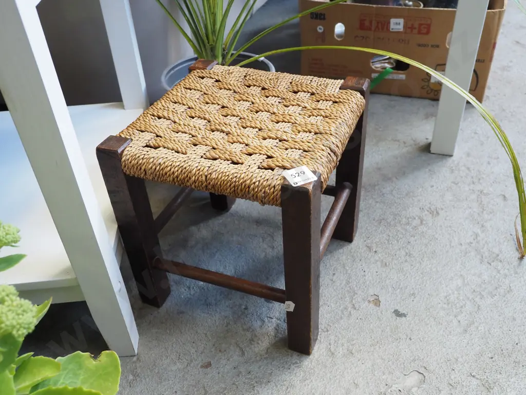 small seagrass stool Image 1++