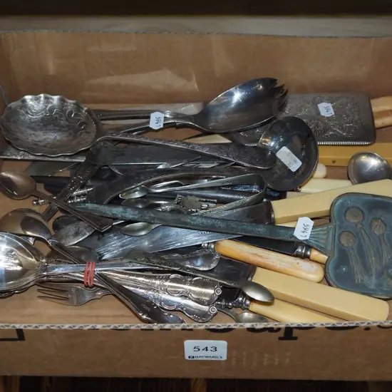 box of cutlery