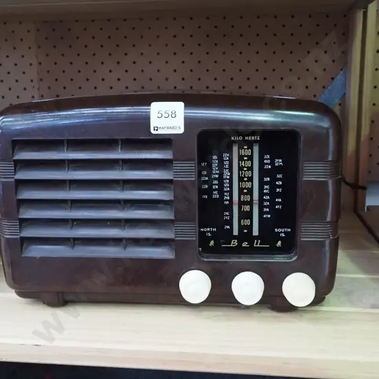 Bell bakelite valve mantle radio 