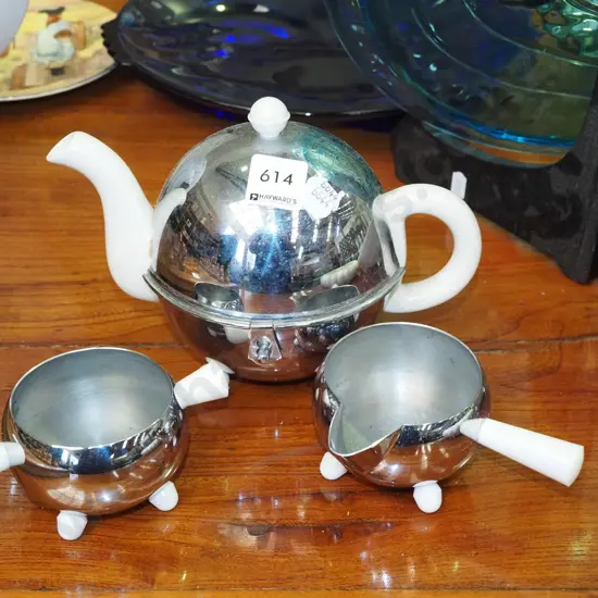 deco ceramic and chrome teapot etc