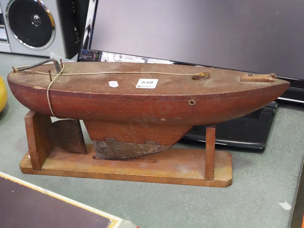 part pond yacht L385 Image 1++