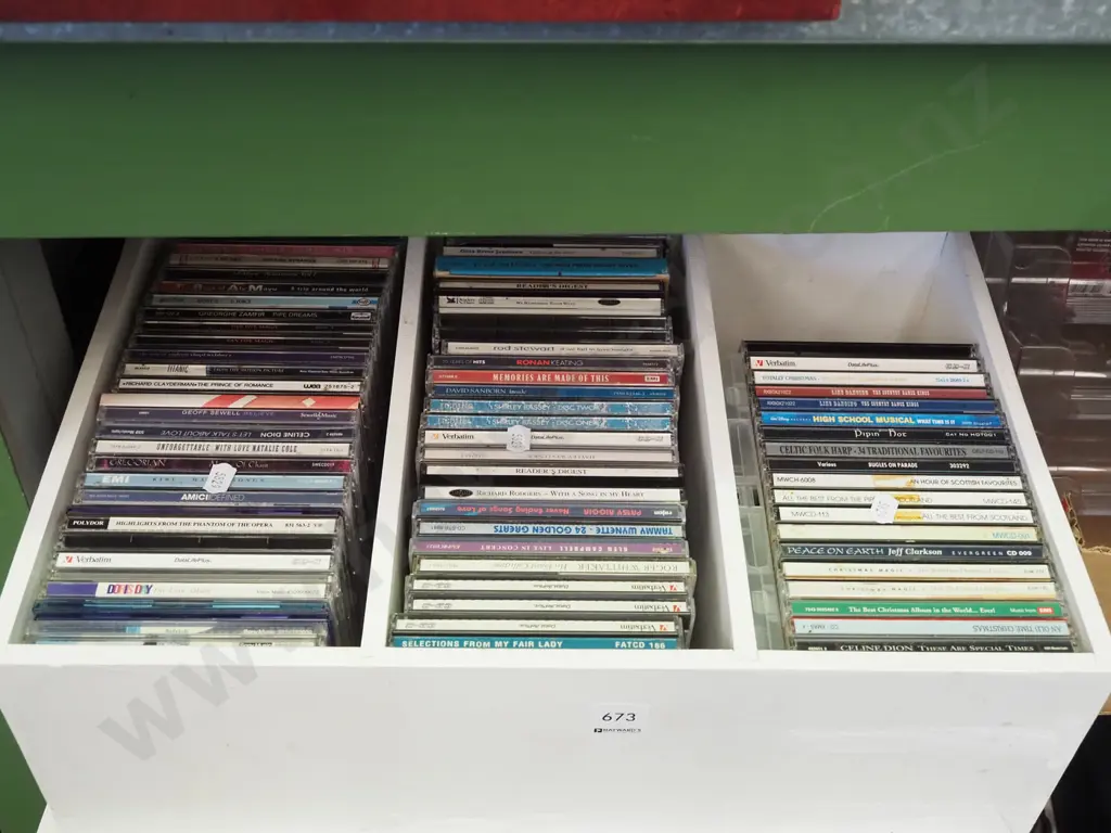 box; CDs Image 1++
