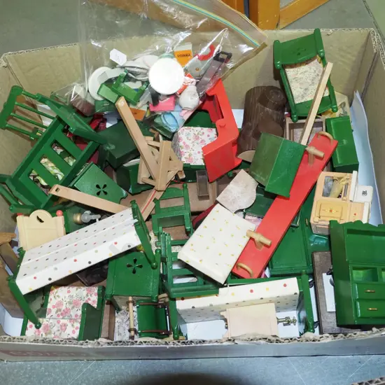 box; dollshouse furniture etc