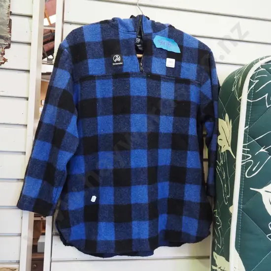 size 10 checked Swanndri