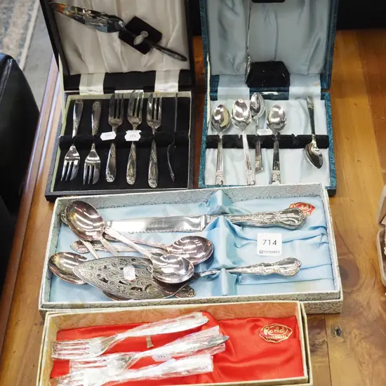 jewellery case and costume jewellery - green dots