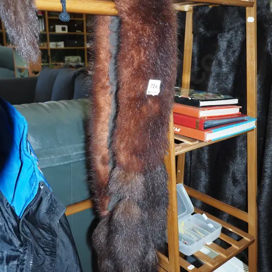 fur stole