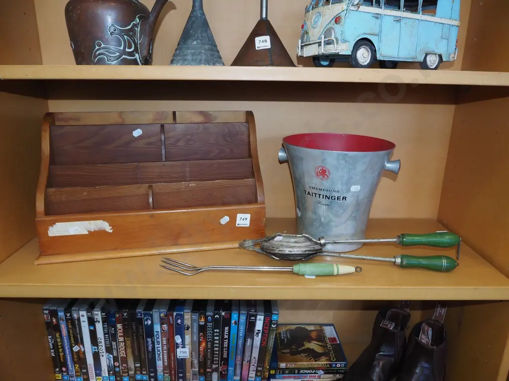 shelf; letter rack, ice bucket etc Image 1++