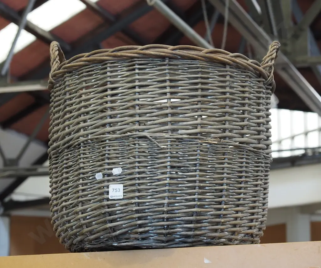 cane wood basket H360 Image 1++