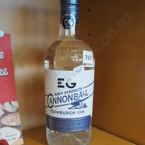 bottle of Cannonball Edinburgh gin