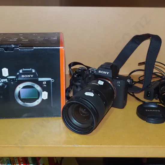 Sony Alpha 7 digital camera with box and accessories