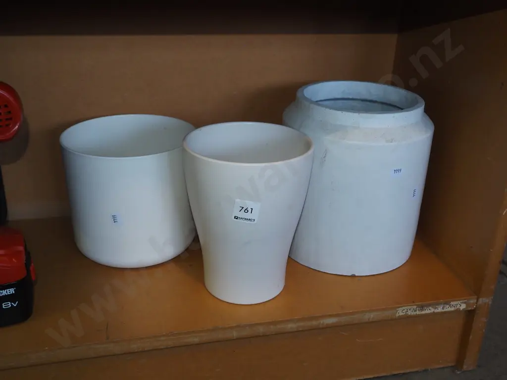 plastic and concrete and ceramic jardinieres H200 Image 1++