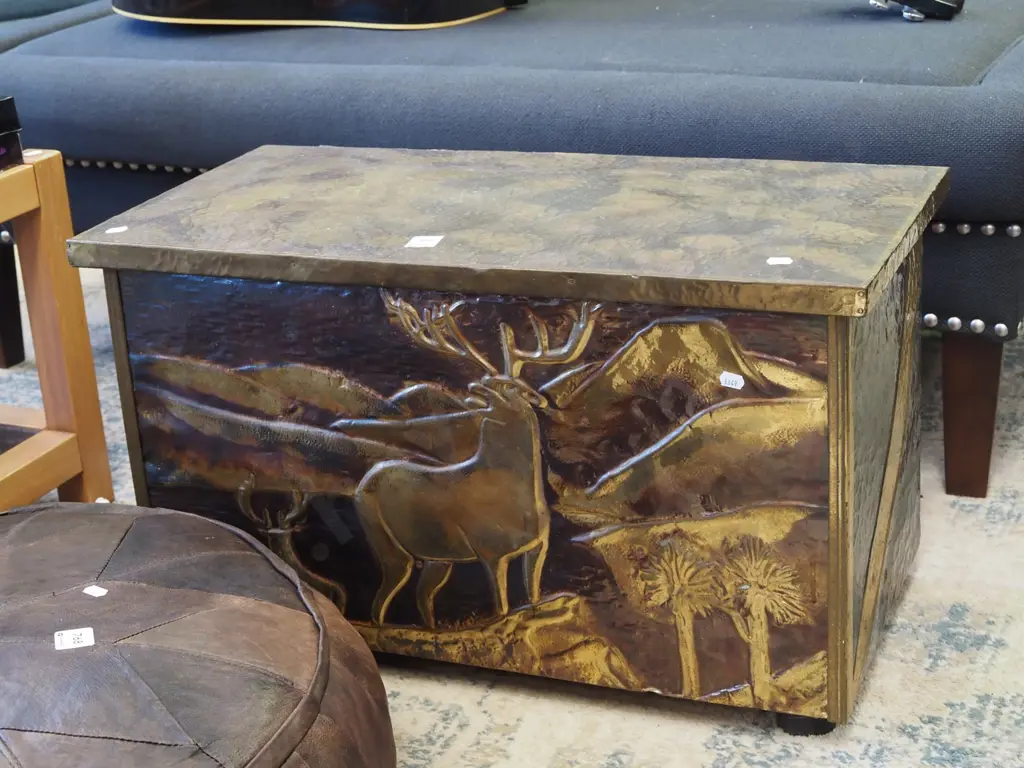 beaten brass stag themed wood box Image 1++