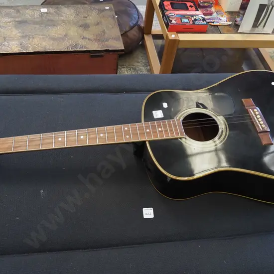 acoustic guitar - missing strings