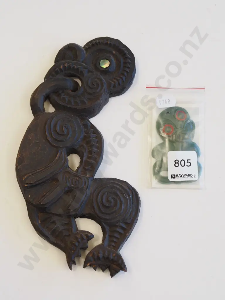 plastic tiki, carving L220 Image 1++