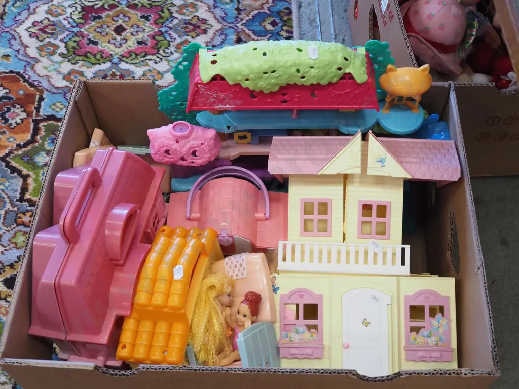box of plastic dollshouse toys Image 1++