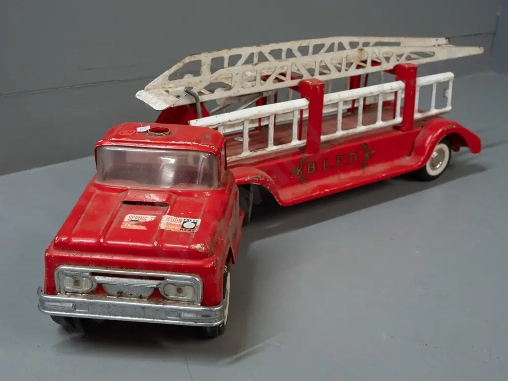 large tin toy vehicle - Buddy L "BLFD" fire engine with spring suspension and ladder - missing cab light and some Image 1++