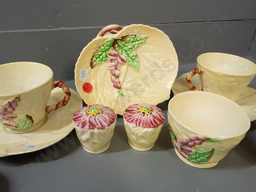 retro Carlton Ware foxglove items - 2 cups & saucers, small plate, cream & sugar, 2 salt/pepper and a lid for a teapot - Image 1++