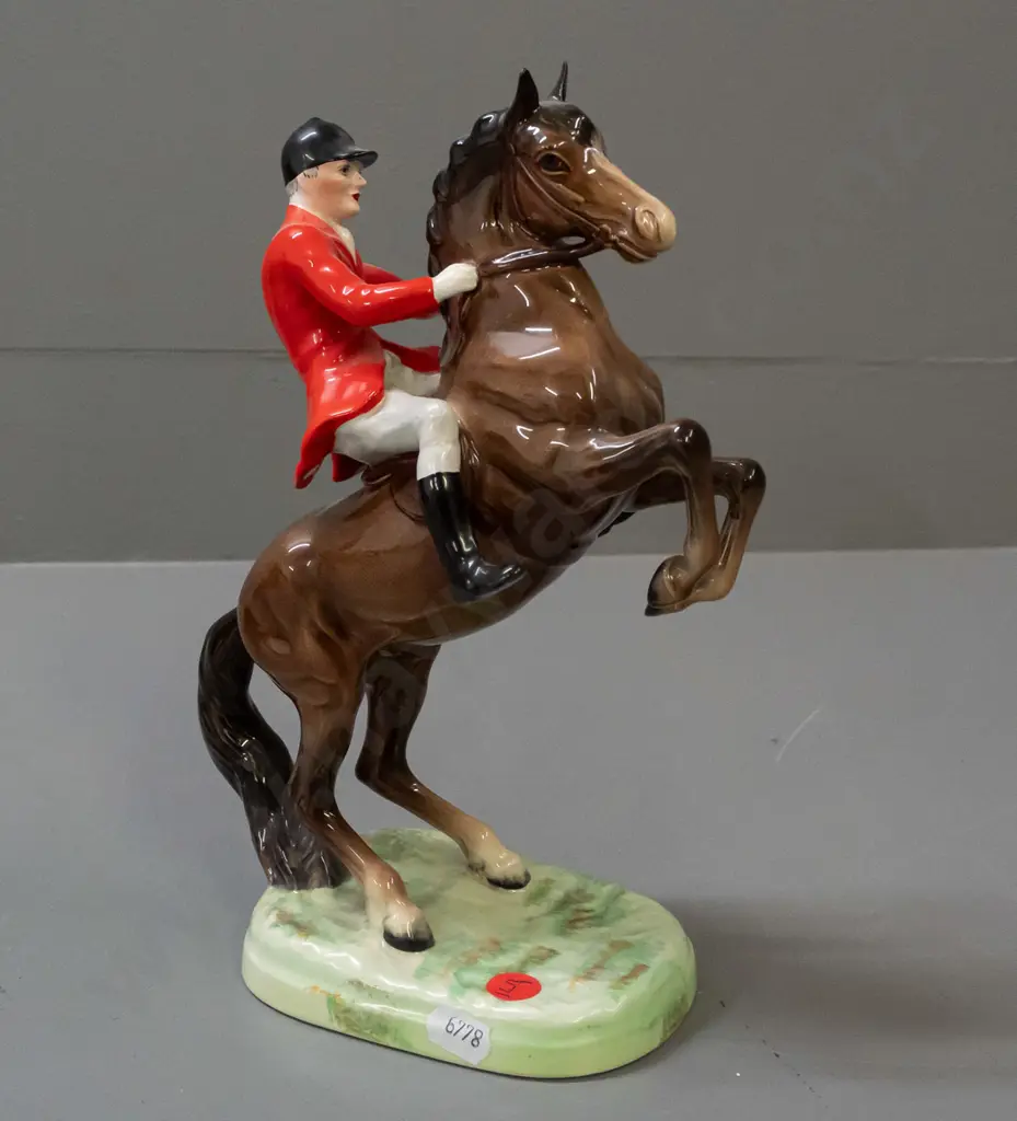 vintage Beswick hunting gent on rearing horse figurine H-245 Base L-120 Image 1++