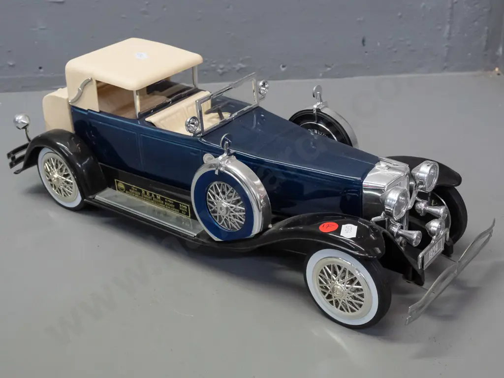 Jim Beam automobile decanter - 1934 Auburn-Cord-Duesenberg - sealed. H-150 L-460 Image 1++
