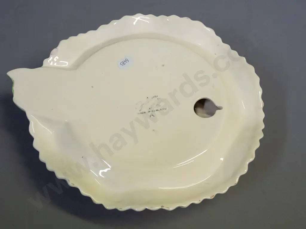 retro Falcon Ware wall pocket vase in shape of a straw hat with ribbon H-260 W-220 Image 1++