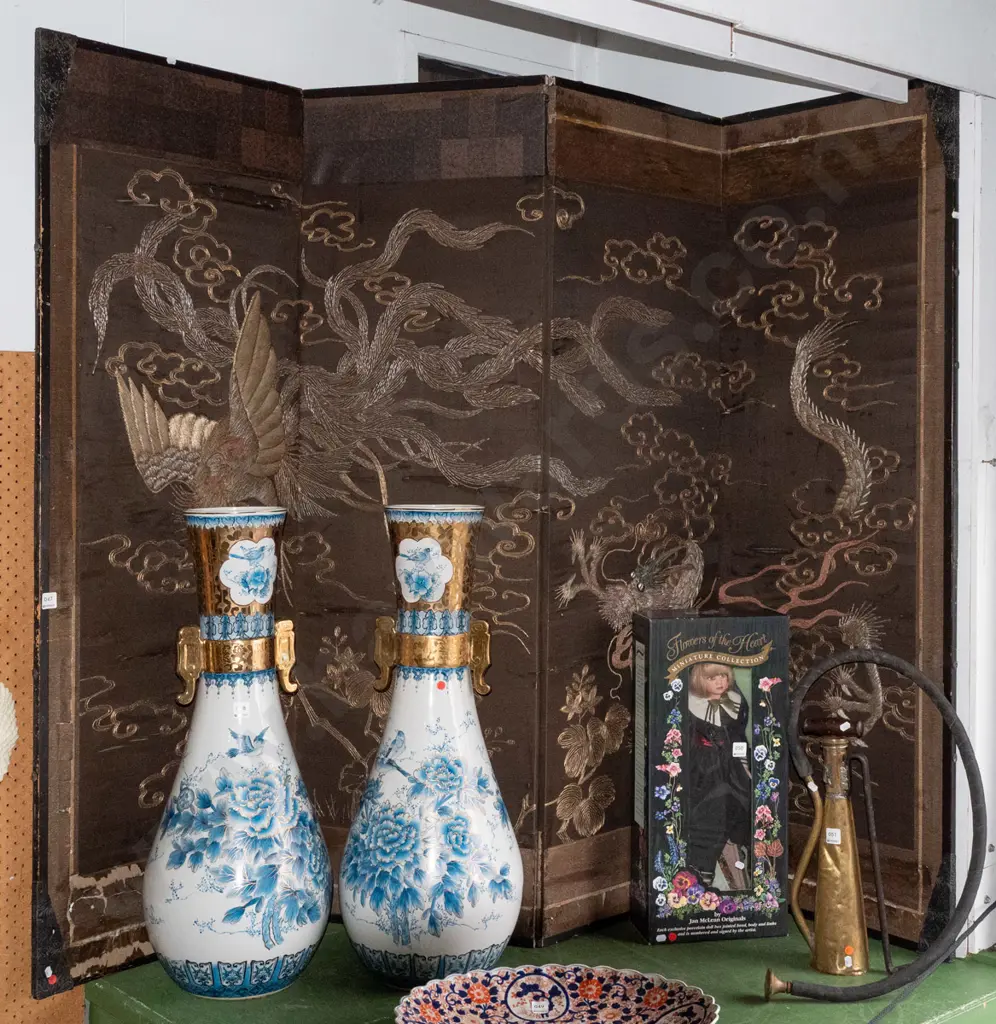 vintage Japanese 4-fold screen with coloured woven wire and textile on fabric panels - dragon and phoenix motifs, Image 1++