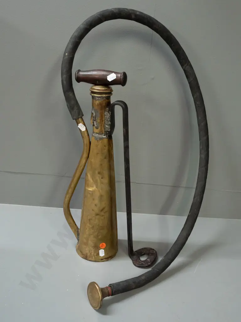 vintage brass Billens Christchurch garden spray / fumigator with added bracket welded on side, with rubber hose, timber Image 1++
