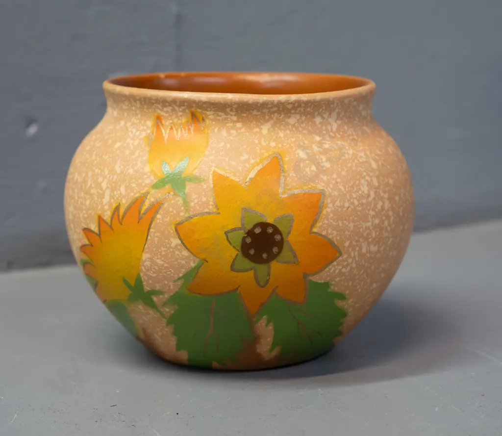 art deco matte speckle floral motif (Crown Lynn?) vase marked "42." and an 'X' on base. H-90 D-120 Image 1++