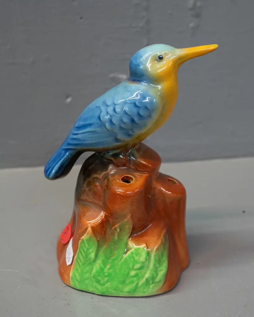 vintage (unmarked but likely Crown Lynn) kingfisher flower frog or centrepiece H-140 Image 1++