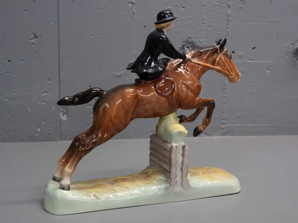 Beswick large jumping horse and side-saddle rider figurine H-260 L-265 Image 1++