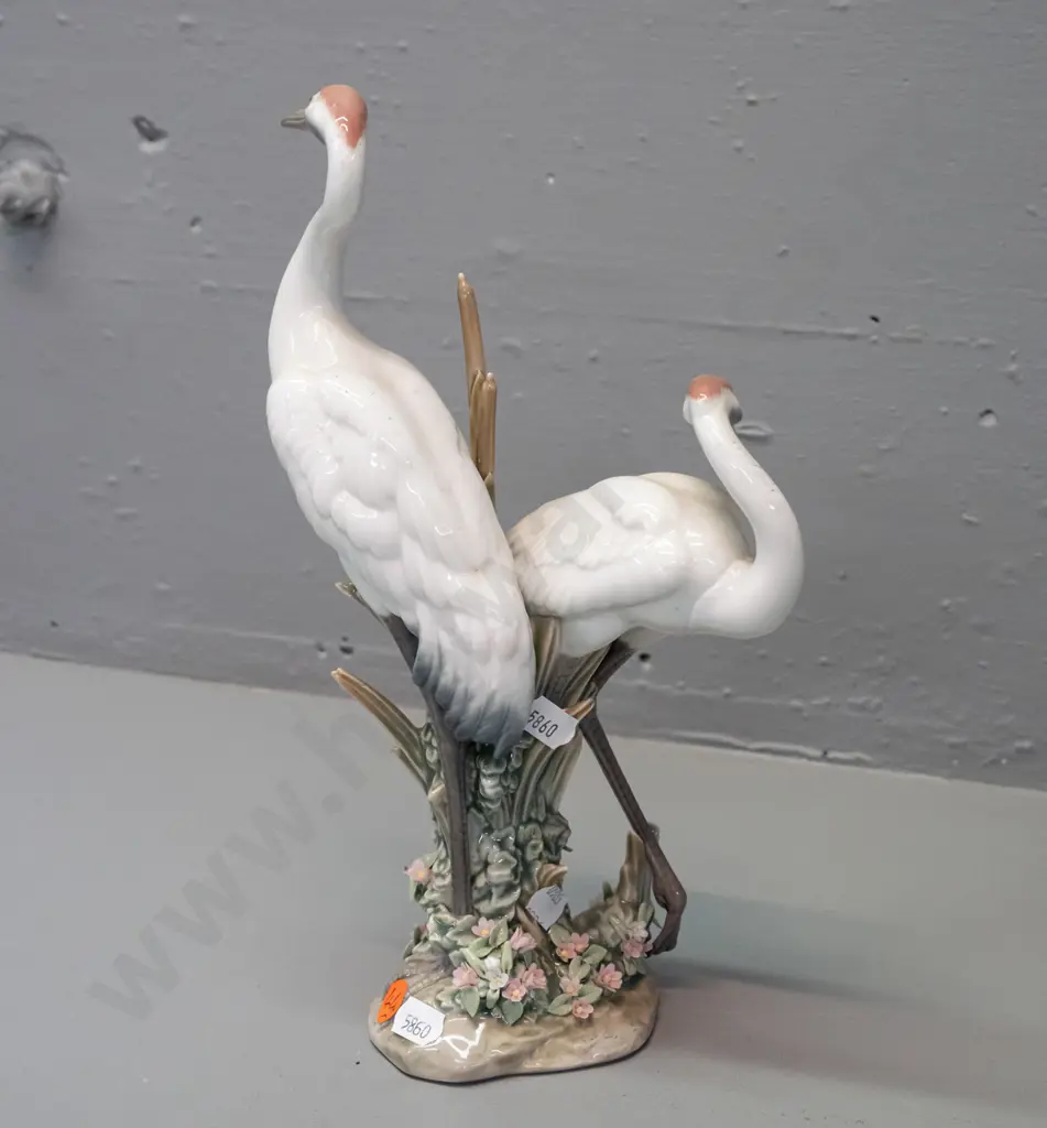 Lladro bird figure - pair of cranes with fine floral and reed detail around base H-280 Image 1++