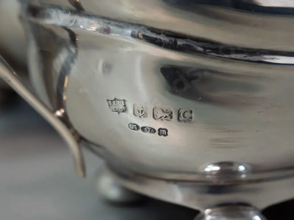 vintage sterling silver teapot, cream & sugar with bakelite handles, with 1920s hallmarks - teapot has 1928 Image 1++