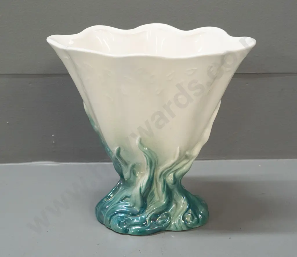 Crown Lynn lustre glaze ocean-themed vase No. 643. H-170 W-185 Image 1++
