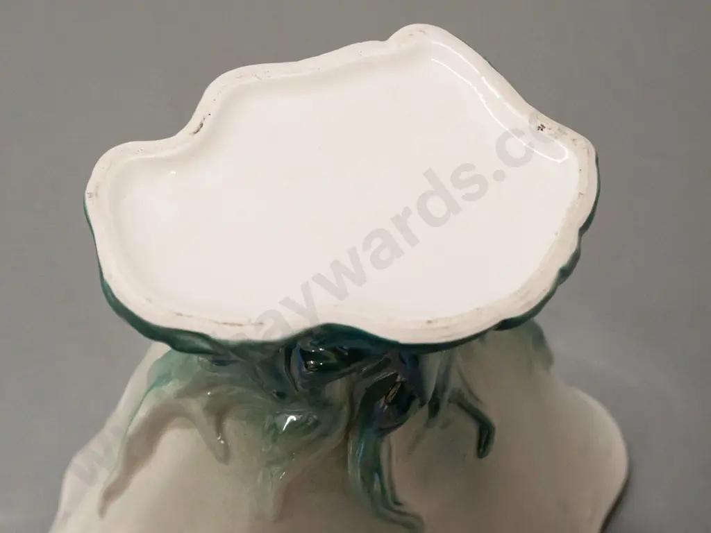 Crown Lynn lustre glaze ocean-themed vase No. 643. H-170 W-185 Image 1++