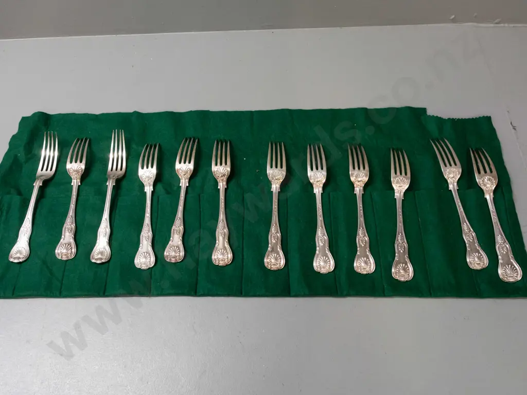 King's pattern silver cutlery - 12x large forks, L-200, several different hallmarks, 100 -112 grams each, in fitted felt Image 1++