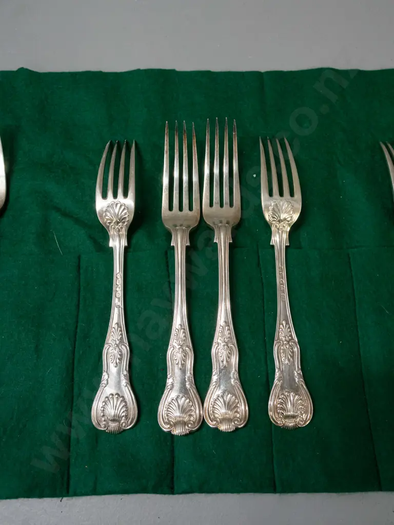 King's pattern silver cutlery - 12x large forks, L-200, several different hallmarks, 100 -112 grams each, in fitted felt Image 1++