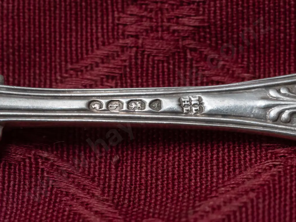 King's pattern silver cutlery - 5 teaspoons, ladle L-170, 2 small ladles, one odd EPNZ condiment spoon - sterling items Image 1++