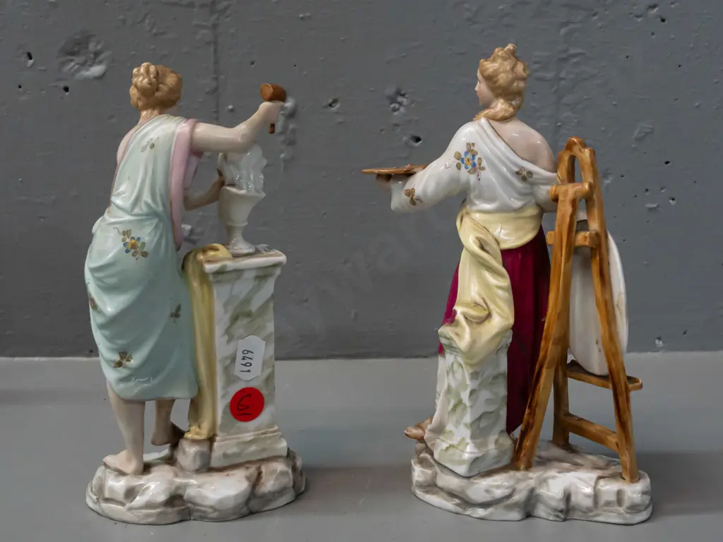 2 continental porcelain figurines -  sculptor with chisel and artist - unknown mark, see photos. Painter missing a Image 1++