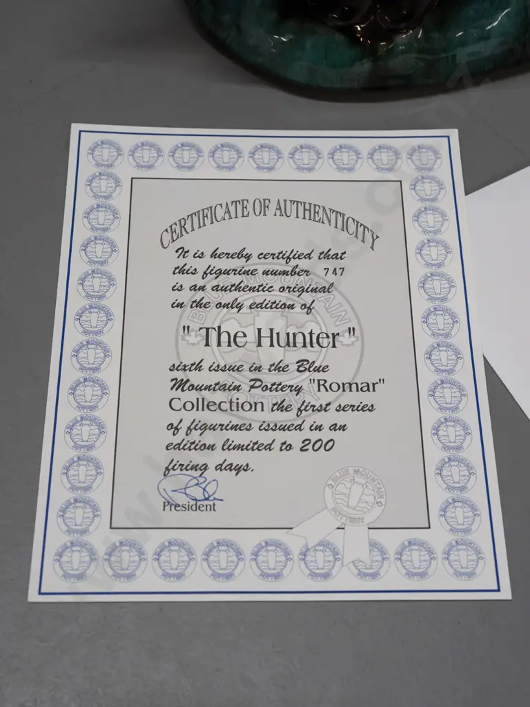 Blue Mountain pottery ltd. edition Romar series figurines with certificate: "The Hunter" polar bear and cub H-160 L-250 Image 1++