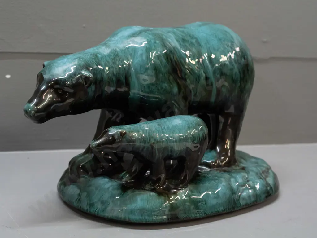 Blue Mountain pottery ltd. edition Romar series figurines with certificate: "The Hunter" polar bear and cub H-160 L-250 Image 1++