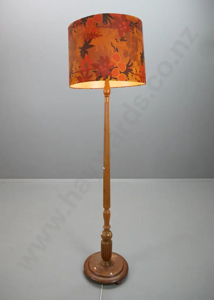 vintage beech standard lamp with turned & fluted column on circular base, on bun feet, with retro floral shade. Water Image 1++