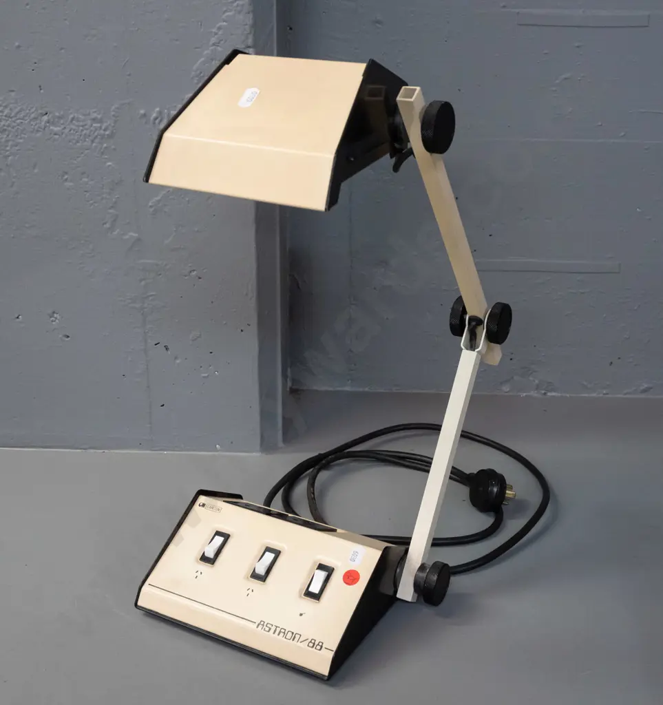 Astron-88 desk lamp with 2 power points, made by Carlton Christchurch - some discolouration and minor paint loss H-450 Image 1++