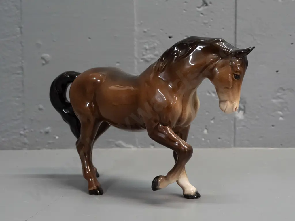 Beswick horse figurine H-150 L-200 Image 1++