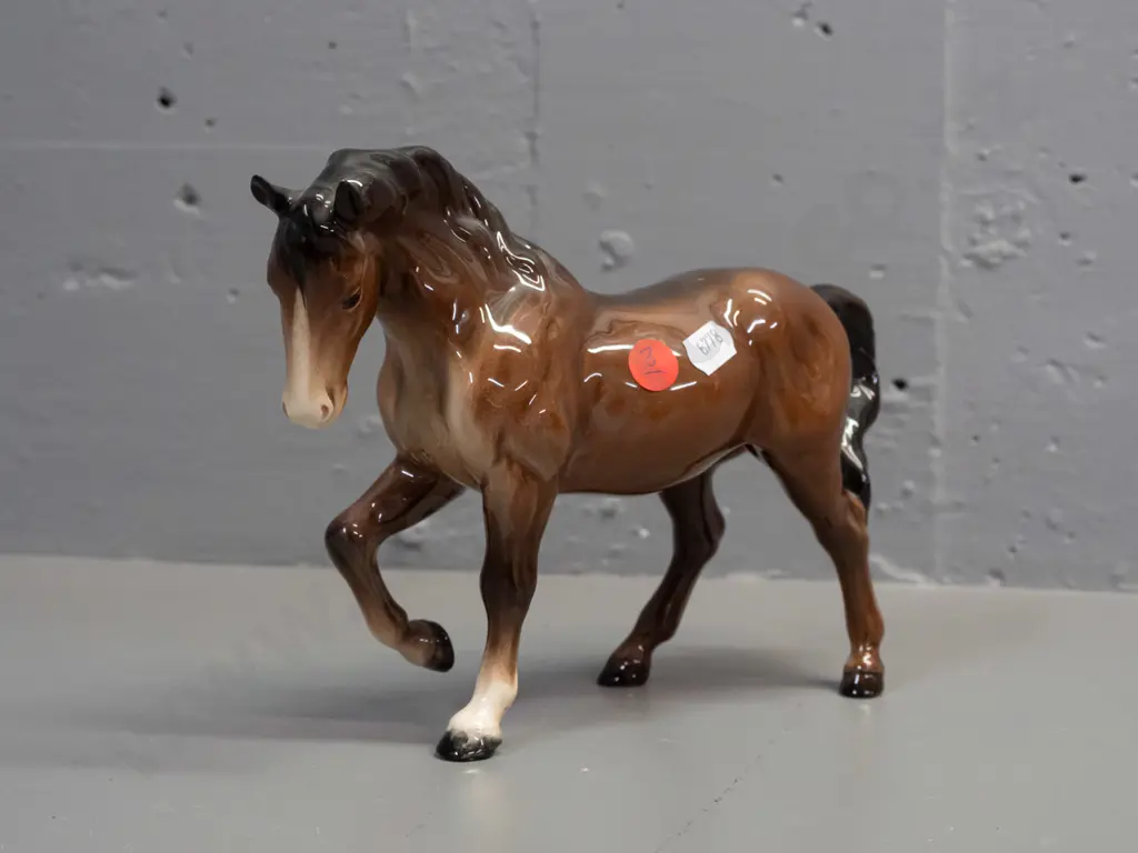 Beswick horse figurine H-150 L-200 Image 1++